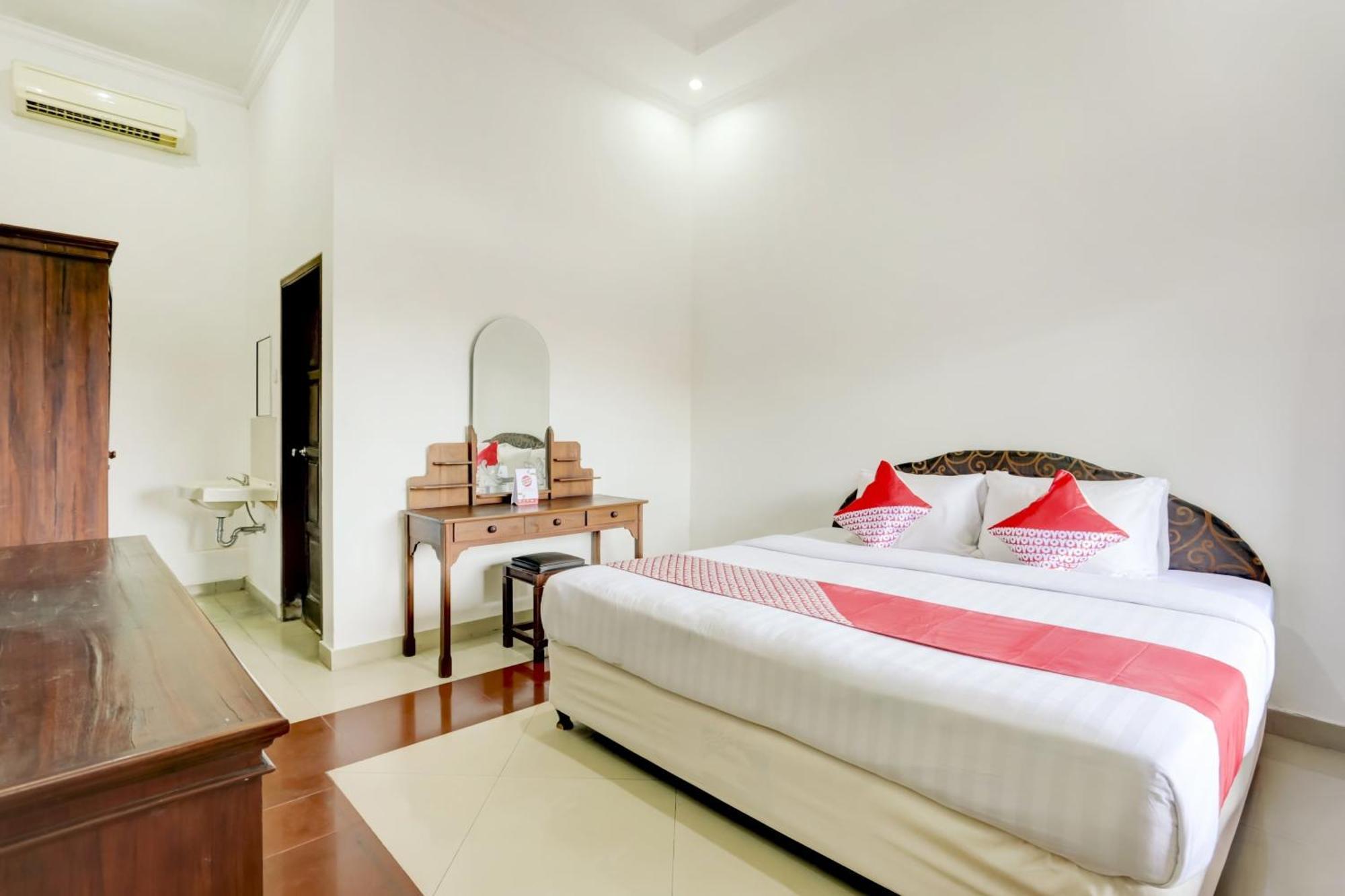 Super Oyo 3261 Hotel Ratu Denpasar Zewnętrze zdjęcie