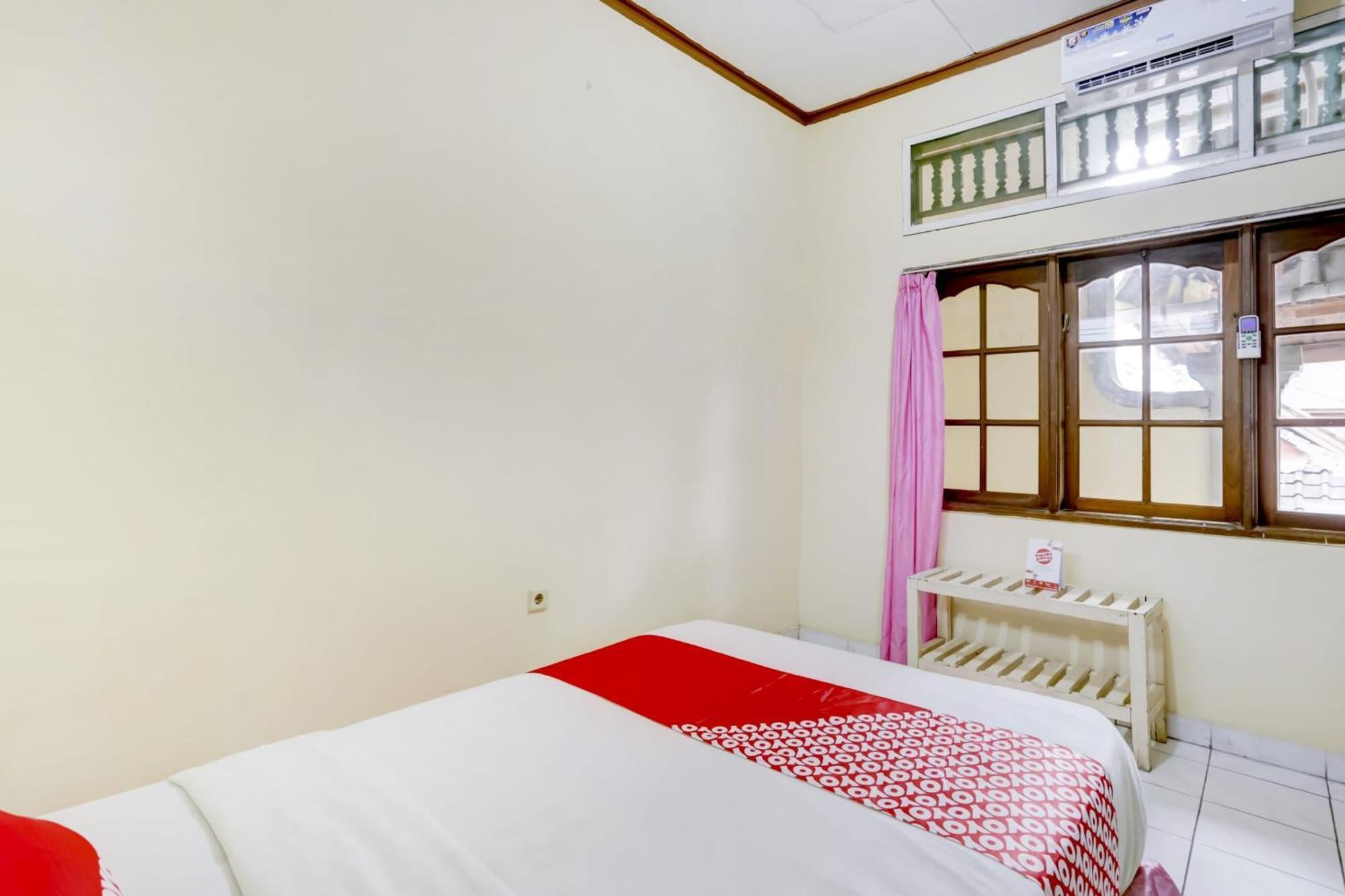 Super Oyo 3261 Hotel Ratu Denpasar Zewnętrze zdjęcie
