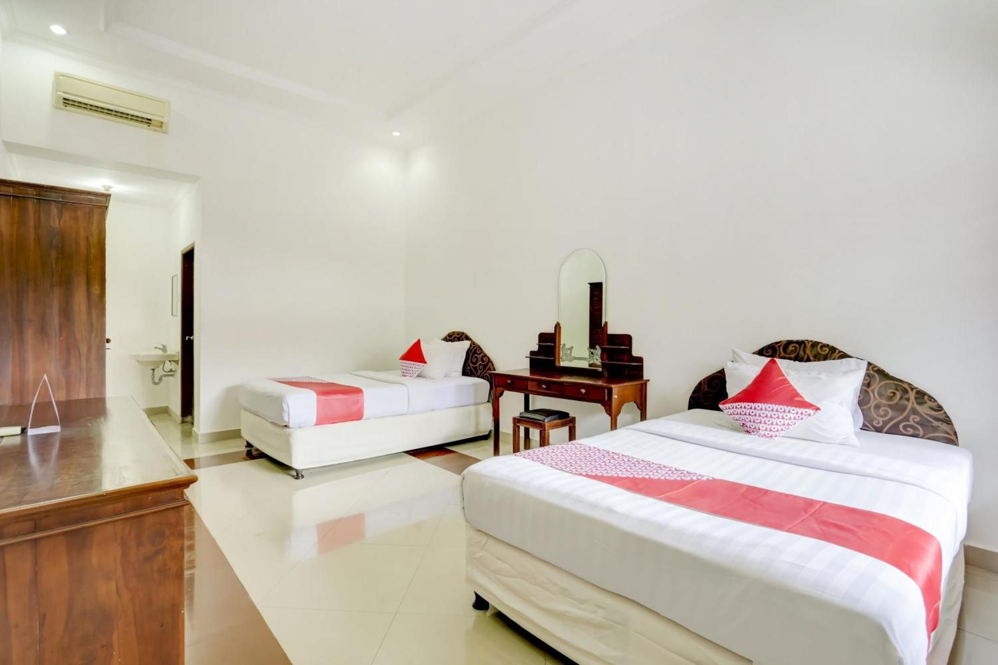 Super Oyo 3261 Hotel Ratu Denpasar Zewnętrze zdjęcie