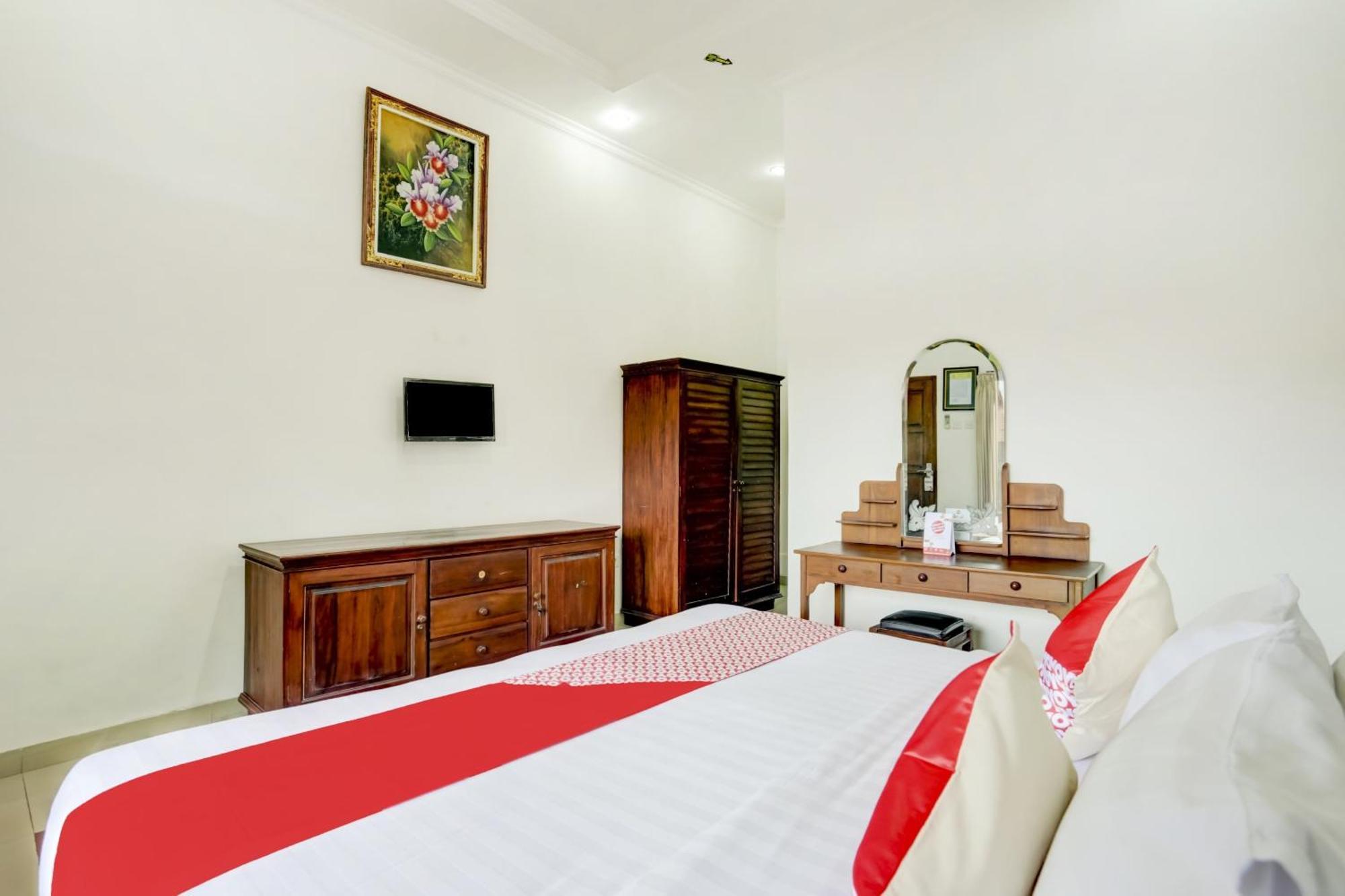 Super Oyo 3261 Hotel Ratu Denpasar Zewnętrze zdjęcie