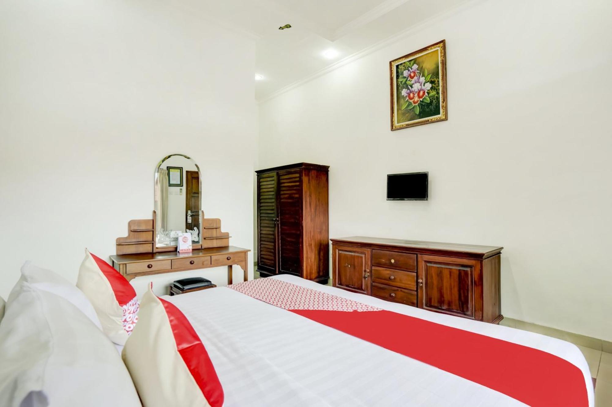 Super Oyo 3261 Hotel Ratu Denpasar Zewnętrze zdjęcie