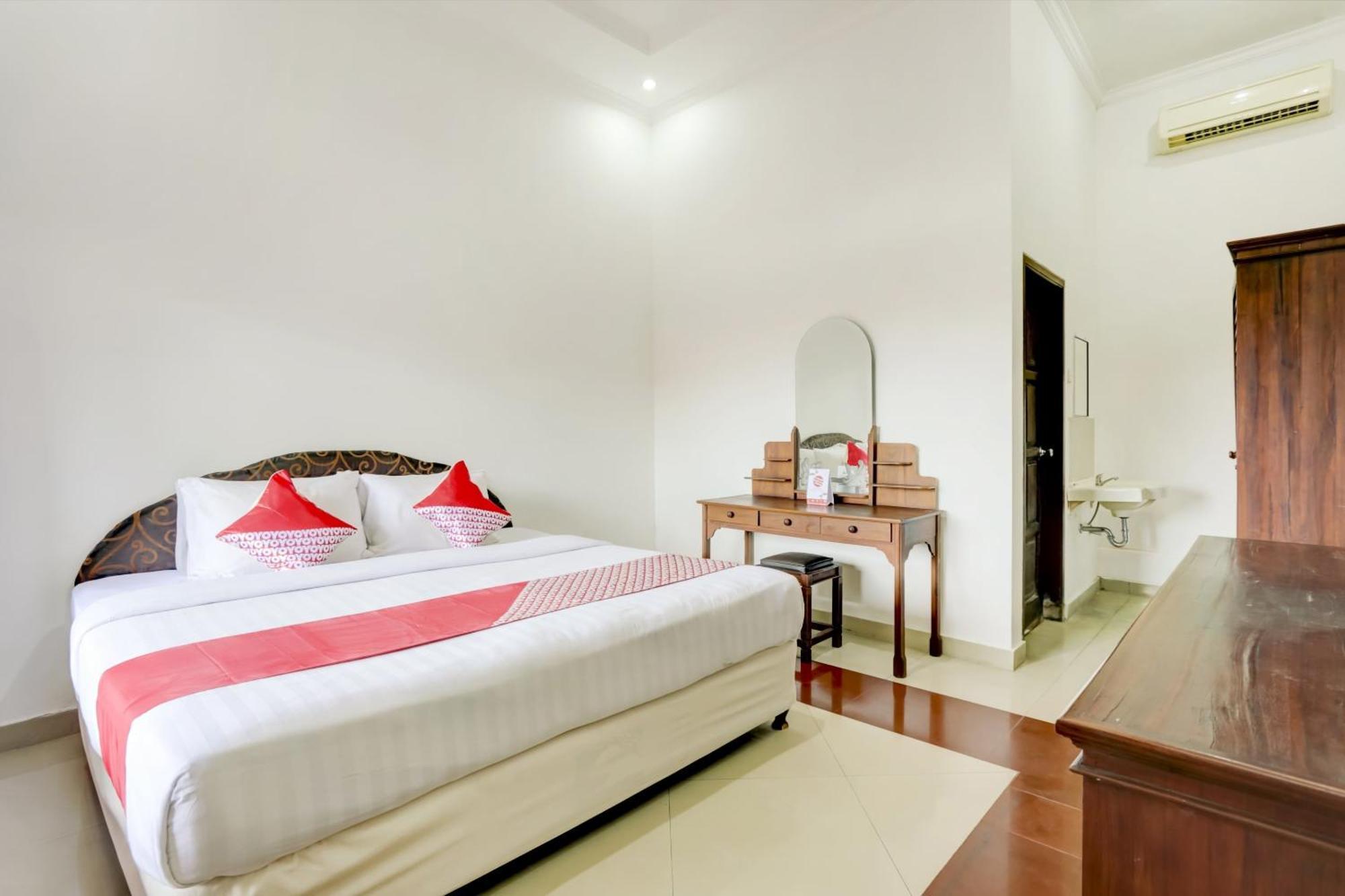 Super Oyo 3261 Hotel Ratu Denpasar Zewnętrze zdjęcie